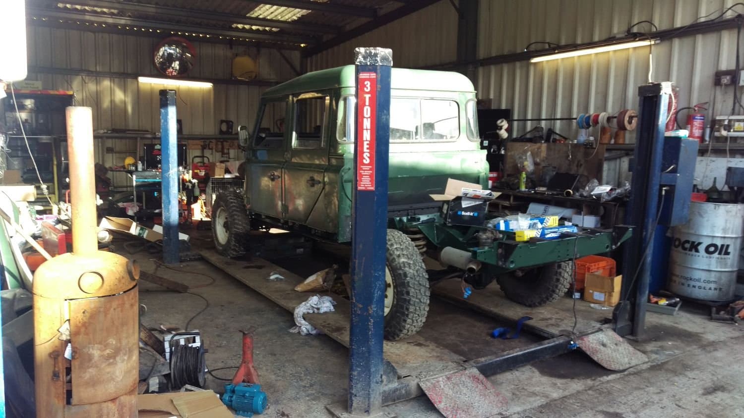 Defender 130" Chassis swap — photograph 5